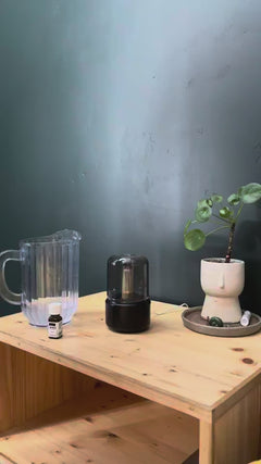 A demonstration video on how to use the aromatherapy diffuser from Vellura Living. 