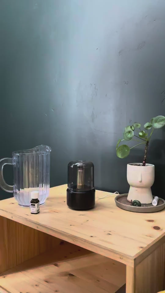 A demonstration video on how to use the aromatherapy diffuser from Vellura Living. 